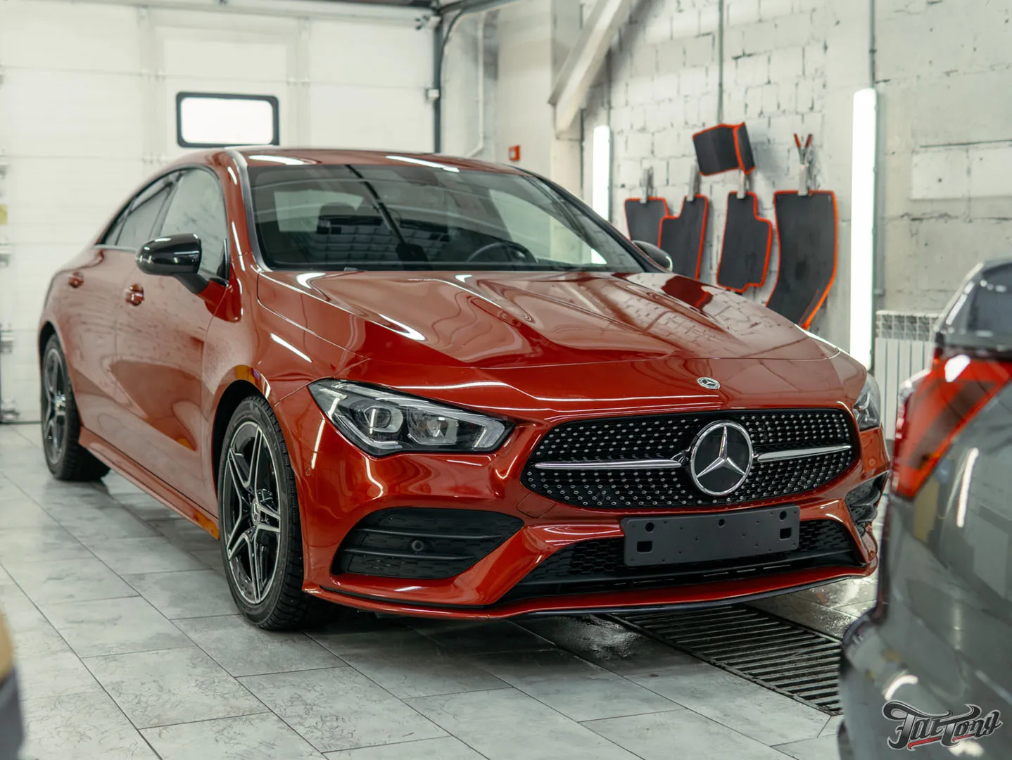 Детейлинг для Mercedes CLA 200: полировка и керамика кузова, химчистка салона